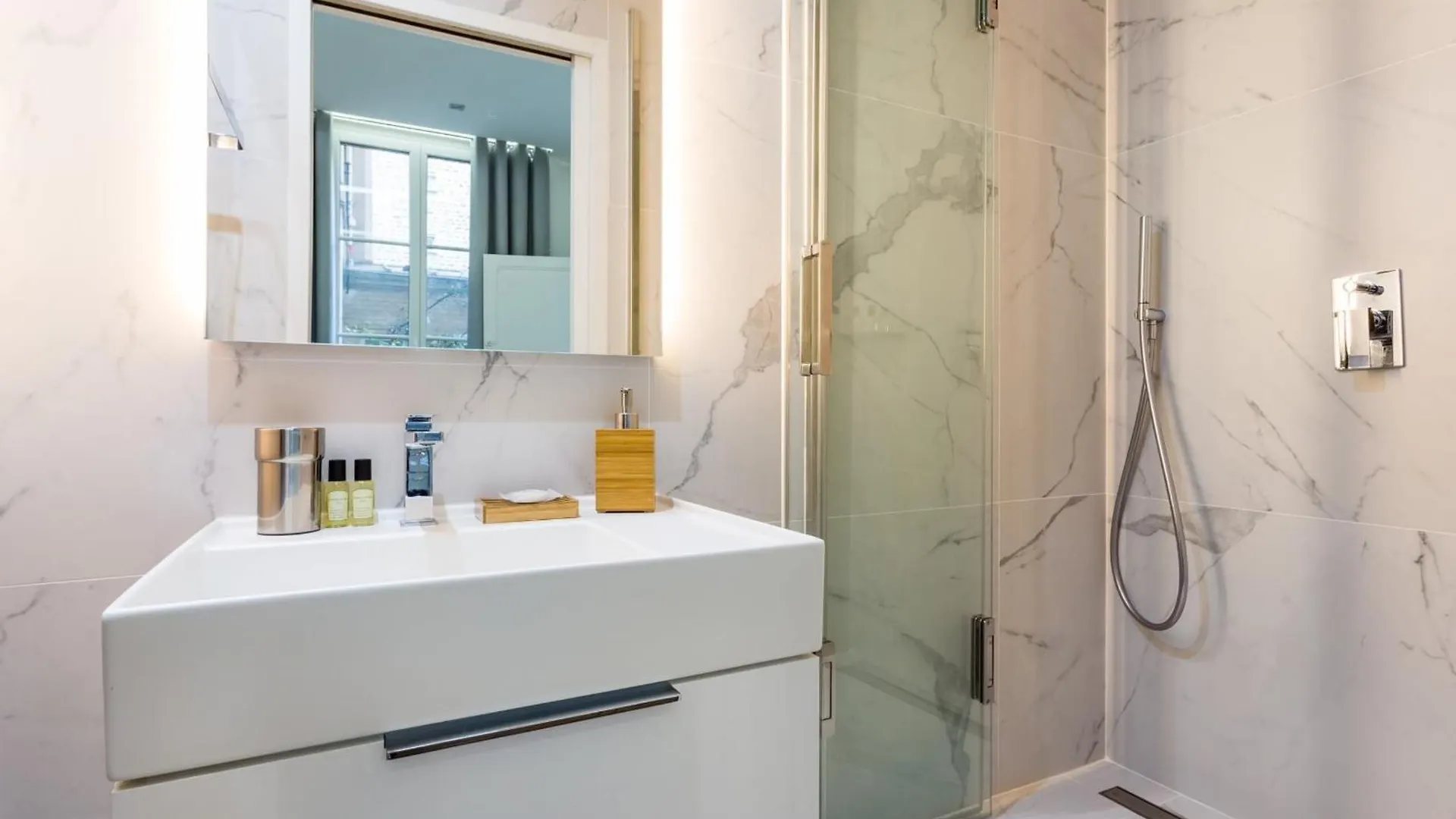 Cozy Apartment - 1Br-4P - Trocadero-Eiffel Tower Paris Fransa